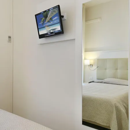 Lupori Hotel 2*