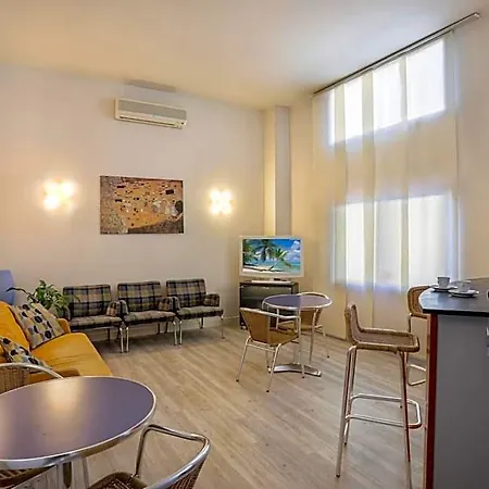 Lupori Hotel 2*