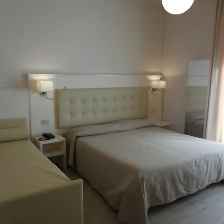 卢波利酒店 维亚雷焦