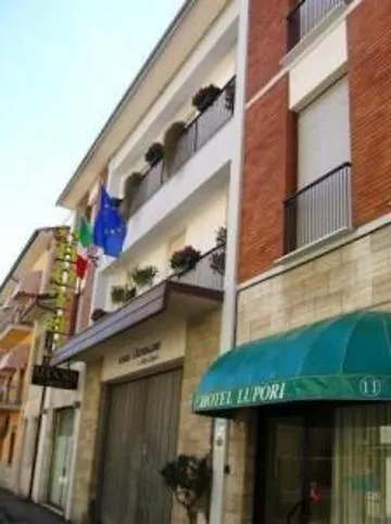 Lupori Hotel 2*