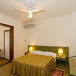 Hotel Lupori 2*